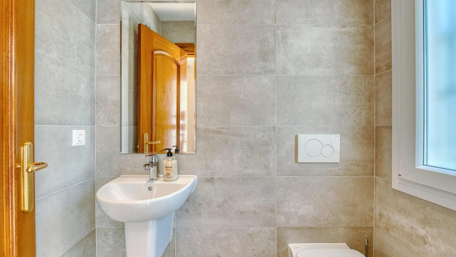펜션 3027 Exclusive Family Retreat Near Marbella Beach